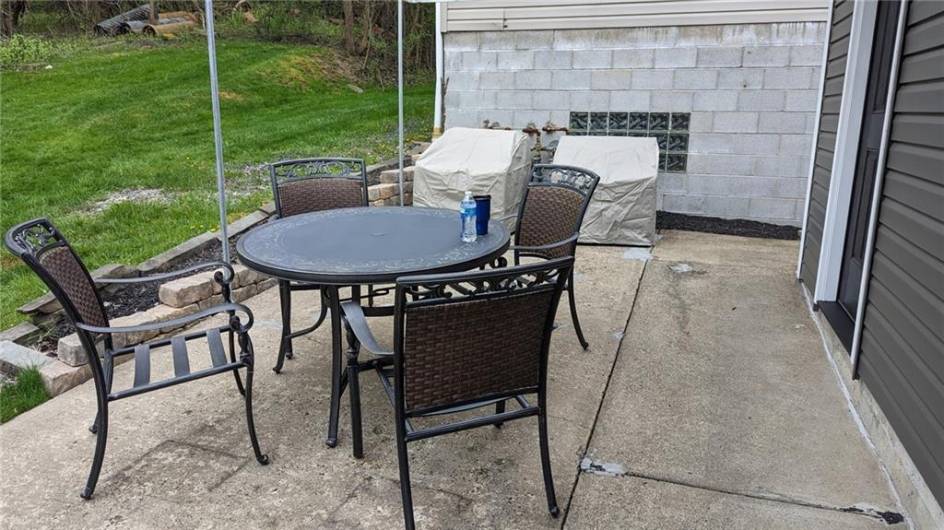 669 Tyrol Blvd, Monessen, PA 15062, 2 Bedrooms Bedrooms, ,2 BathroomsBathrooms,Residential,For Sale,Tyrol Blvd,1667356