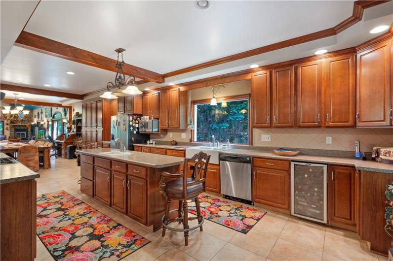 Large Kitchen with all the space you need!