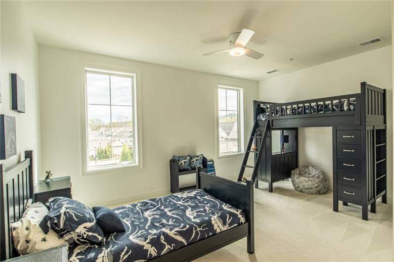 54 1st Street, Oakmont, PA 15139, 4 Bedrooms Bedrooms, ,4.1 BathroomsBathrooms,Residential,For Sale,1st Street,0,1667680