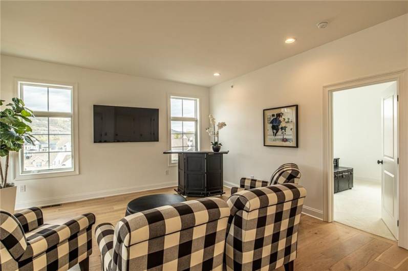54 1st Street, Oakmont, PA 15139, 4 Bedrooms Bedrooms, ,4.1 BathroomsBathrooms,Residential,For Sale,1st Street,0,1667680