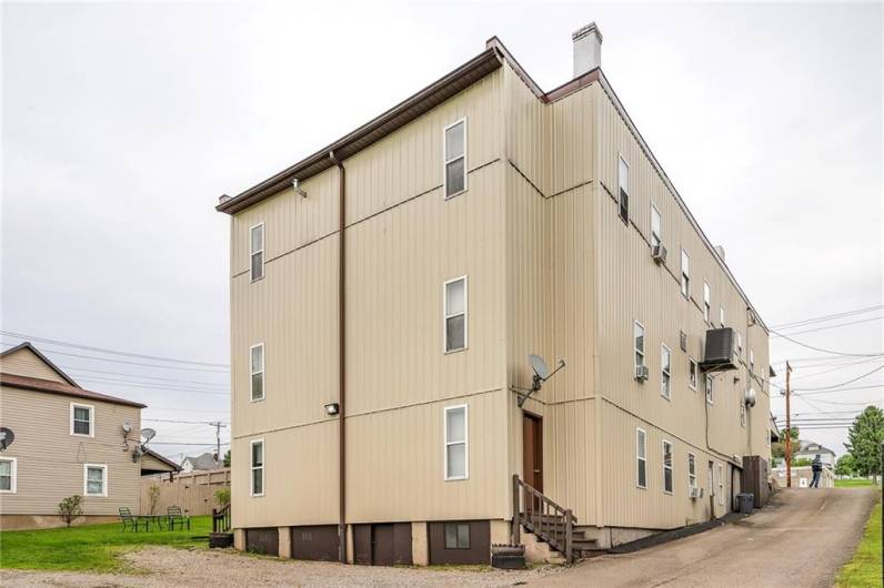 277 Gallatin Ave, Uniontown, PA 15401, ,Multi-unit,For Sale,Gallatin Ave,1667859