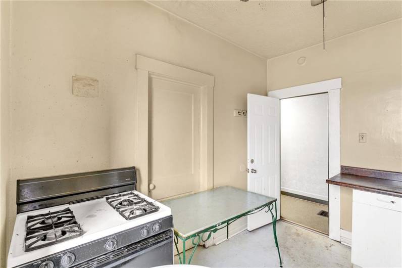277 Gallatin Ave, Uniontown, PA 15401, ,Multi-unit,For Sale,Gallatin Ave,1667859