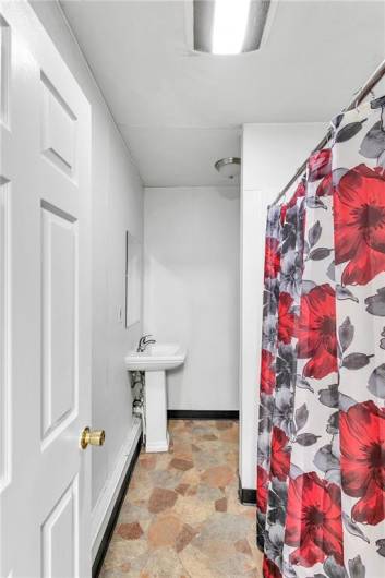 277 Gallatin Ave, Uniontown, PA 15401, ,Multi-unit,For Sale,Gallatin Ave,1667859