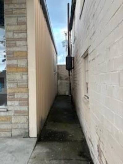 Alley that connects to the building next door