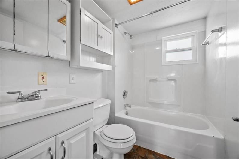 Full bathroom in small house.