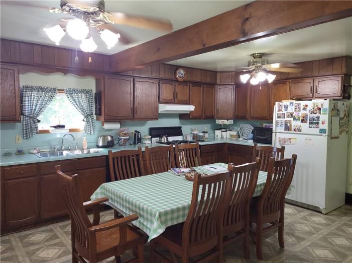 ...with lots of counter space.