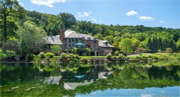 1635 Pegher Ln, Sewickley, PA 15143, 6 Bedrooms Bedrooms, 13 Rooms Rooms,6.1 BathroomsBathrooms,Residential,For Sale,Pegher Ln,1668968