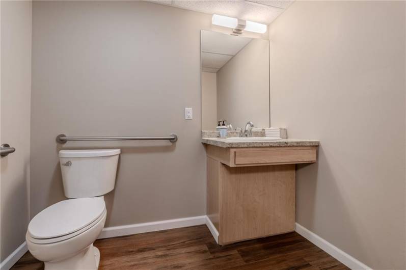 2120 Freeport Rd, New Kensington, PA 15068, ,Commercial-industrial-business,For Sale,Freeport Rd,1669057