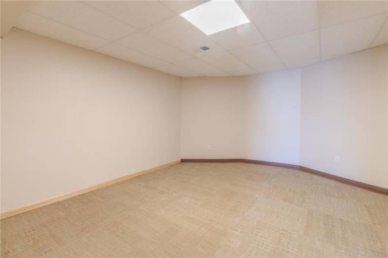 2120 Freeport Rd, New Kensington, PA 15068, ,Commercial-industrial-business,For Sale,Freeport Rd,1669057