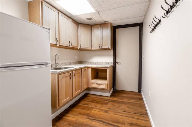 2120 Freeport Rd, New Kensington, PA 15068, ,Commercial-industrial-business,For Sale,Freeport Rd,1669057