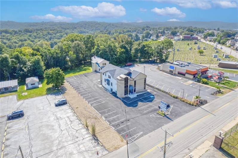 2120 Freeport Rd, New Kensington, PA 15068, ,Commercial-industrial-business,For Sale,Freeport Rd,1669057
