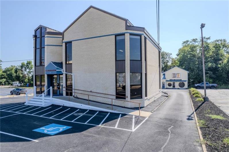 2120 Freeport Rd, New Kensington, PA 15068, ,Commercial-industrial-business,For Sale,Freeport Rd,1669057