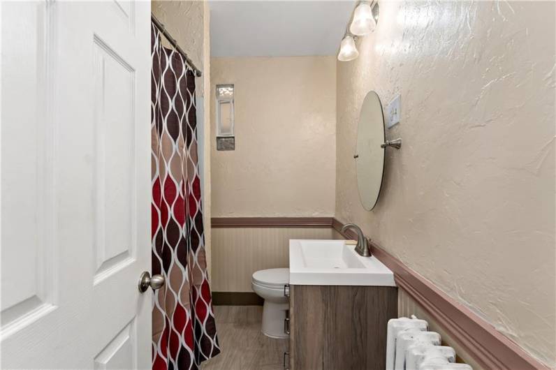 2812 Brentwood Ave, Pittsburgh, PA 15227, 4 Bedrooms Bedrooms, 8 Rooms Rooms,2 BathroomsBathrooms,Residential,For Sale,Brentwood Ave,1669534