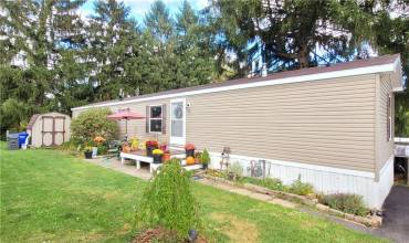 203 Forest Dr, Cranberry Township, PA 16066, 3 Bedrooms Bedrooms, ,2 BathroomsBathrooms,Residential,For Sale,Forest Dr,1625805