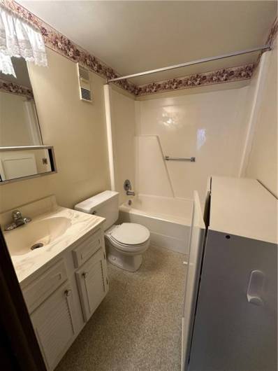 Full bathroom off of the bedroom.