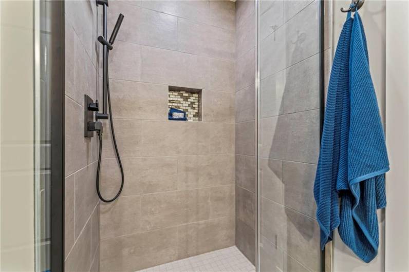 Owners Suite Tile Shower 105 Anderson Station