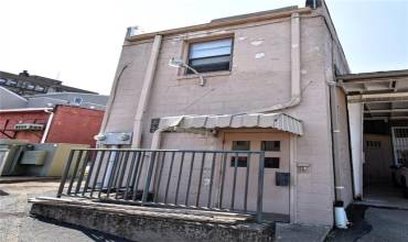 24 1/2 Main Street, Washington, PA 15301, 1 Bedroom Bedrooms, ,1 BathroomBathrooms,Lease,For Sale,Main Street,1671878