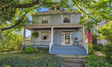 321 Crest Ave, Charleroi, PA 15022, 4 Bedrooms Bedrooms, 9 Rooms Rooms,2 BathroomsBathrooms,Residential,For Sale,Crest Ave,1671823