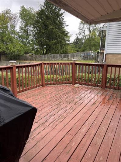 Large deck for your summertime entertaining