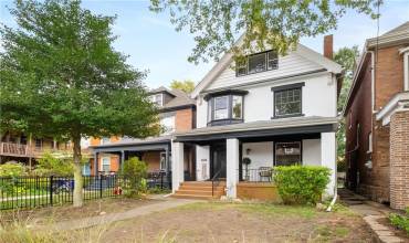 515 Peebles St, Pittsburgh, PA 15221, 4 Bedrooms Bedrooms, 9 Rooms Rooms,3.1 BathroomsBathrooms,Residential,For Sale,Peebles St,1672565