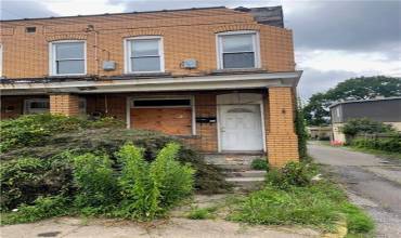 819 10th Street, McKees Rocks, PA 15136, 2 Bedrooms Bedrooms, ,1 BathroomBathrooms,Residential,For Sale,10th Street,1667417