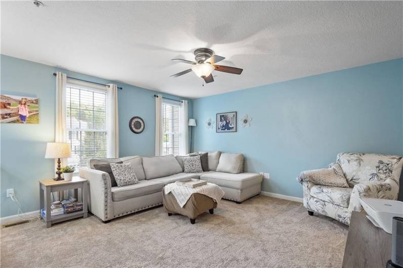 Spacious and bright living room for relaxing.