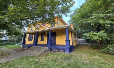 98 Oakland Avenue, Sharon, PA 16146, ,Multi-unit,For Sale,Oakland Avenue,1672635