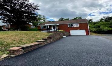 1216 Universal Rd, Pittsburgh, PA 15235, 3 Bedrooms Bedrooms, ,1 BathroomBathrooms,Lease,For Sale,Universal Rd,1672802