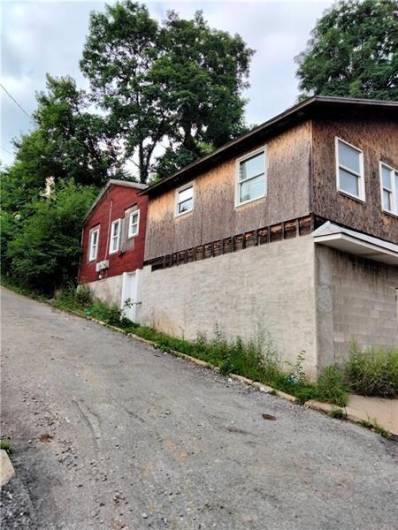 1309 Penn Ave, Pittsburgh, PA 15221, 2 Bedrooms Bedrooms, 5 Rooms Rooms,2 BathroomsBathrooms,Residential,For Sale,Penn Ave,1672821