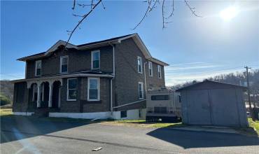 28 Railroad St, Manor, PA 15665, 3 Bedrooms Bedrooms, 6 Rooms Rooms,1 BathroomBathrooms,Residential,For Sale,Railroad St,1655316