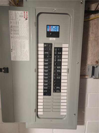 New electrical box, 200 amps