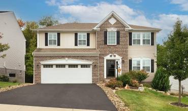 120 Grove Hill Ln, Zelienople, PA 16063, 4 Bedrooms Bedrooms, ,2.1 BathroomsBathrooms,Residential,For Sale,Grove Hill Ln,1673975