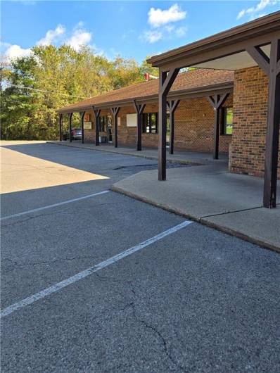 Ample parkingprovides easy access to your business.