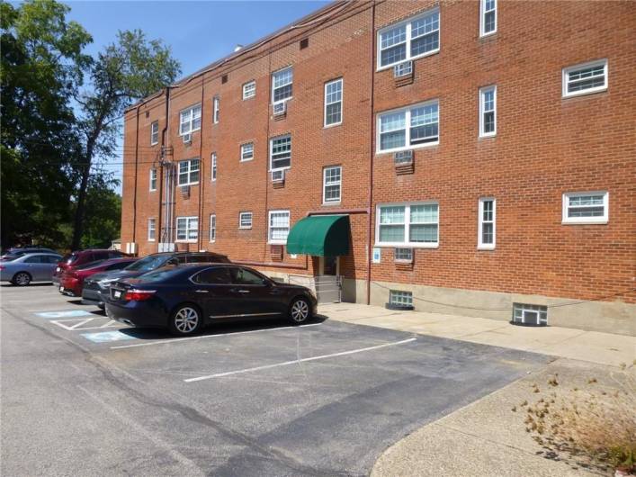 5900 Babcock Blvd, Pittsburgh, PA 15237, 1 Bedroom Bedrooms, 4 Rooms Rooms,1 BathroomBathrooms,Residential,For Sale,Babcock Blvd,1670786