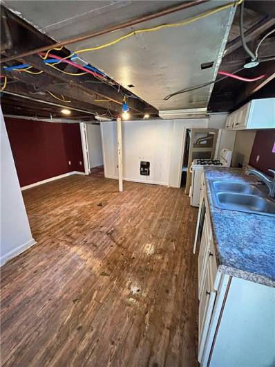 650 Tarragonna St, Pittsburgh, PA 15210, 3 Bedrooms Bedrooms, ,2 BathroomsBathrooms,Residential,For Sale,Tarragonna St,1676281