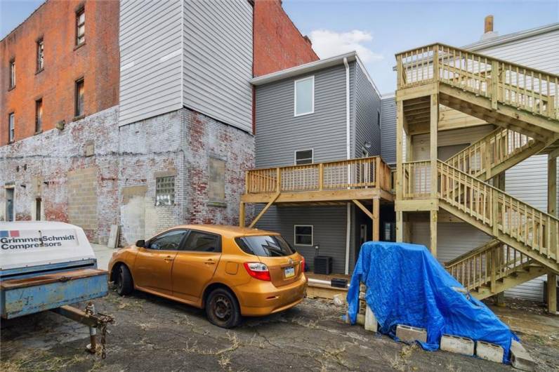 616 Mathilda St, Pittsburgh, PA 15224, 4 Bedrooms Bedrooms, ,4 BathroomsBathrooms,Residential,For Sale,Mathilda St,1676306