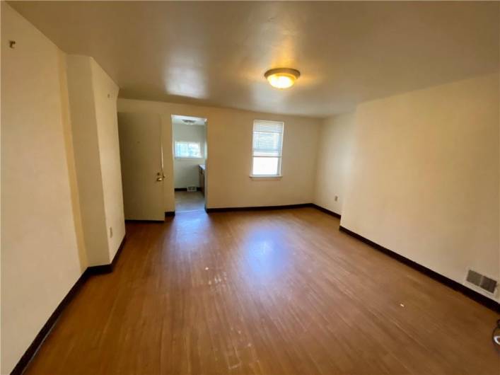 1505 Dining room