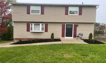 183 Old Ridge Rd, Coraopolis, PA 15108, 4 Bedrooms Bedrooms, ,1.1 BathroomsBathrooms,Lease,For Sale,Old Ridge Rd,1676414