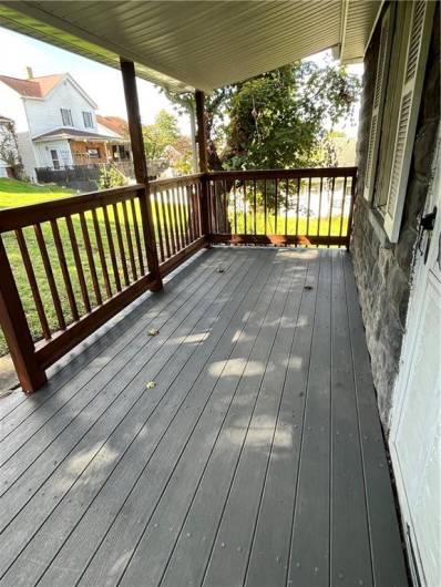 Great deck for relaxing!