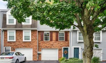 Welcome to 226 Green Court in Shannon Heights, a move-in ready condo just waiting for you! You will love this carefree maintenance home!