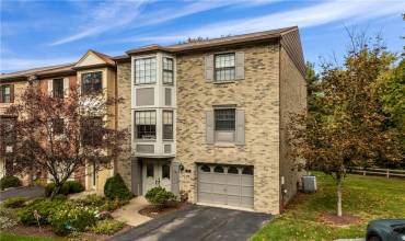 761 Windvue Drive, Pittsburgh, PA 15205, 3 Bedrooms Bedrooms, ,2.1 BathroomsBathrooms,Lease,For Sale,Windvue Drive,1676359