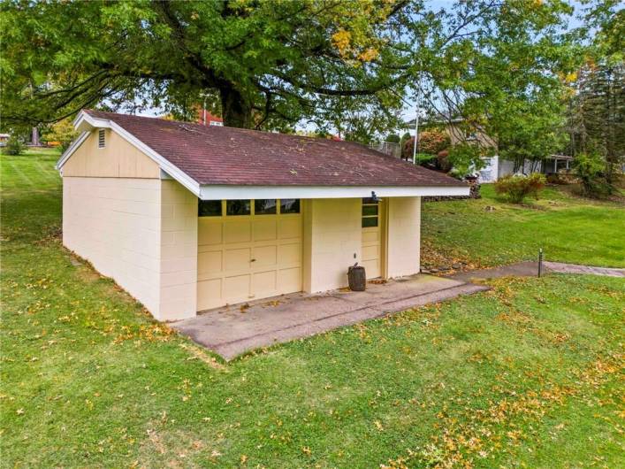 Additional Detached Garage in Back or AWESOME Shed!!!