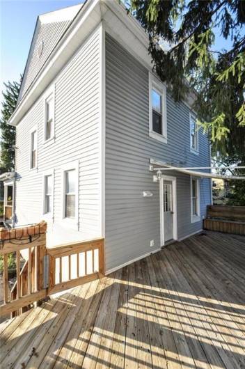 the back of the home showing the huge deck