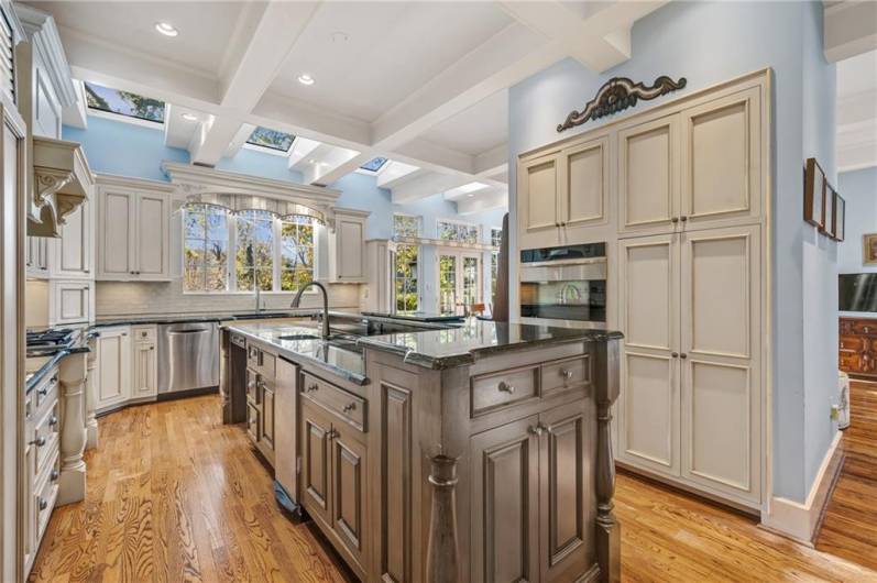 224 Thorn Street, Sewickley, PA 15143, 7 Bedrooms Bedrooms, ,4.2 BathroomsBathrooms,Residential,For Sale,Thorn Street,1676783