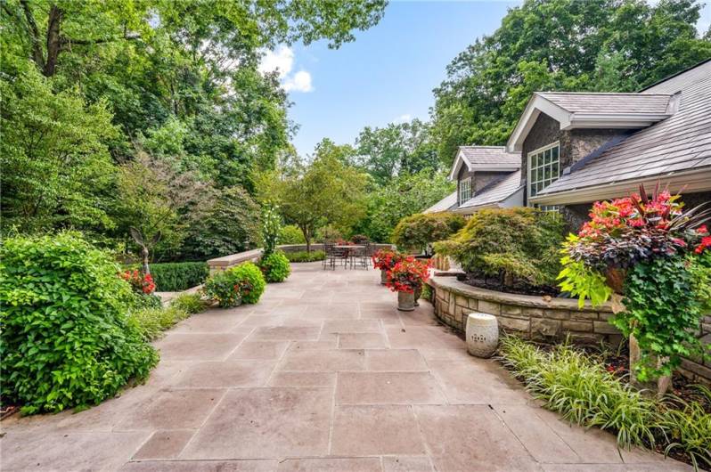 224 Thorn Street, Sewickley, PA 15143, 7 Bedrooms Bedrooms, ,4.2 BathroomsBathrooms,Residential,For Sale,Thorn Street,1676783