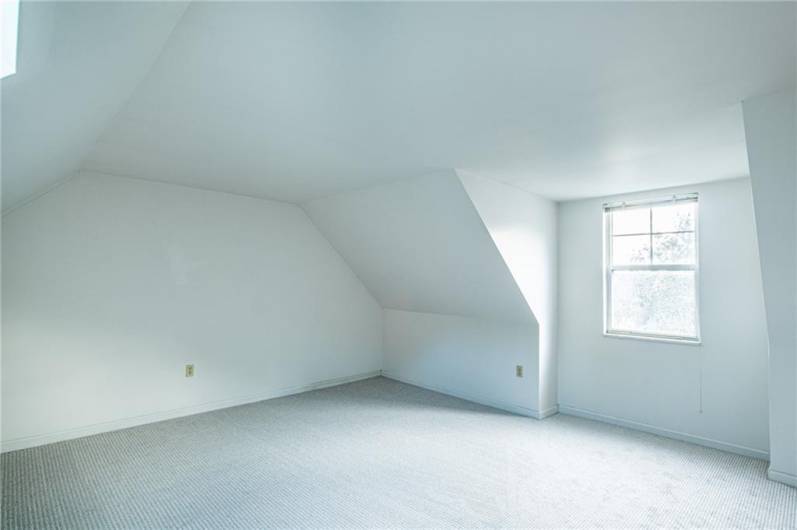 120 13th Street, Pittsburgh, PA 15203, 3 Bedrooms Bedrooms, 8 Rooms Rooms,1.1 BathroomsBathrooms,Residential,For Sale,13th Street,1677316