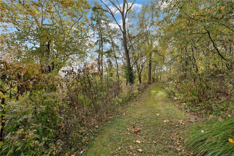 827 Galey Blvd, Beaver, PA 15009, 5 Bedrooms Bedrooms, ,5.1 BathroomsBathrooms,Residential,For Sale,Galey Blvd,1677503