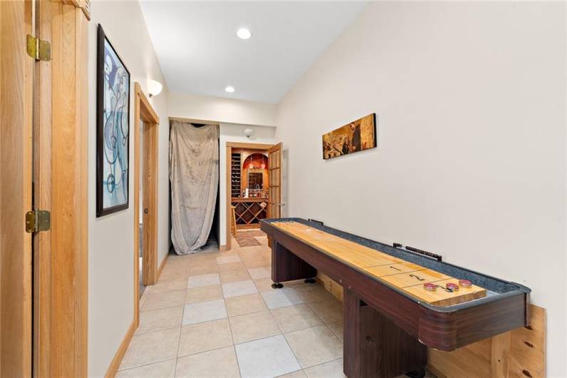 827 Galey Blvd, Beaver, PA 15009, 5 Bedrooms Bedrooms, ,5.1 BathroomsBathrooms,Residential,For Sale,Galey Blvd,1677503