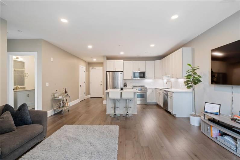 350 Oliver Ave, Pittsburgh, PA 15222, 2 Bedrooms Bedrooms, 6 Rooms Rooms,2 BathroomsBathrooms,Residential,For Sale,Oliver Ave,1677752