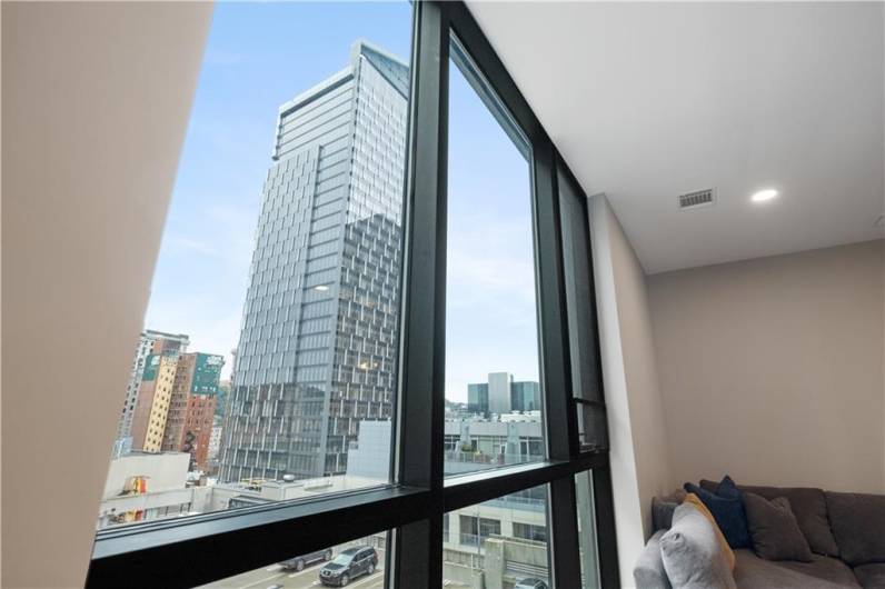 350 Oliver Ave, Pittsburgh, PA 15222, 2 Bedrooms Bedrooms, 6 Rooms Rooms,2 BathroomsBathrooms,Residential,For Sale,Oliver Ave,1677752